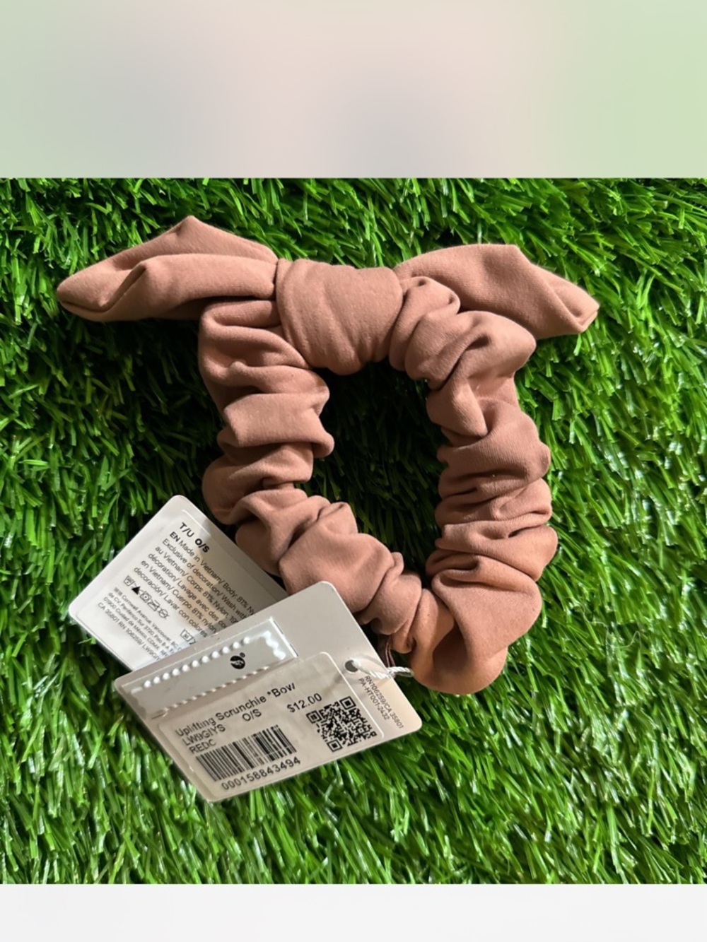 lululemon athletica Bow Scrunchie in Dusty Rose